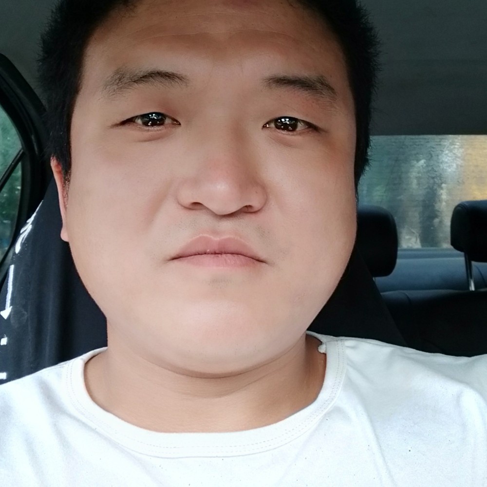 傻傻等待面包的照片