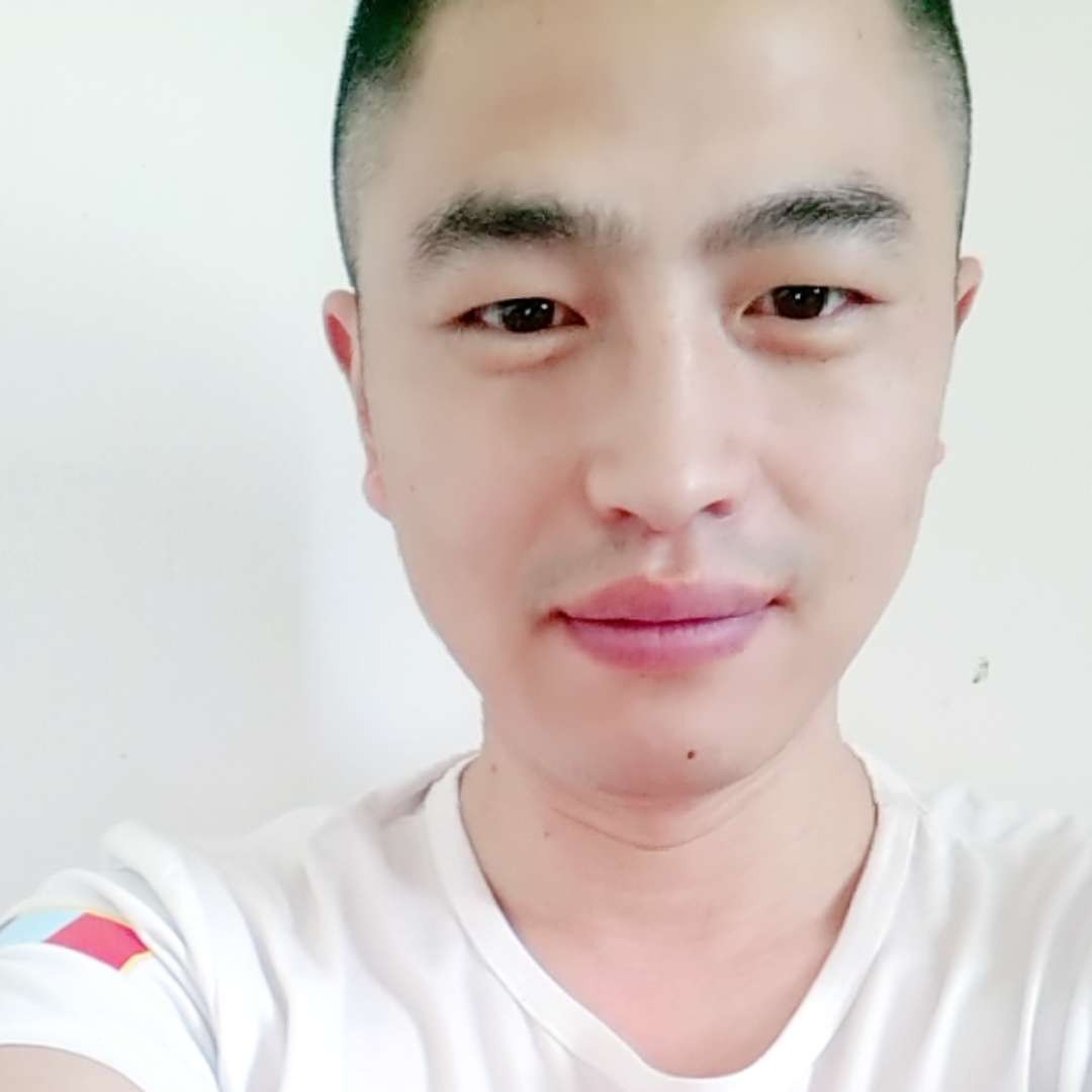 年轻用中心的照片