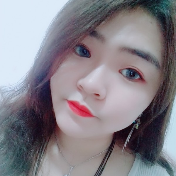 半夏浅吻繁荣的照片