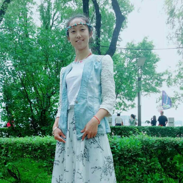 温柔的龙宝宝的照片