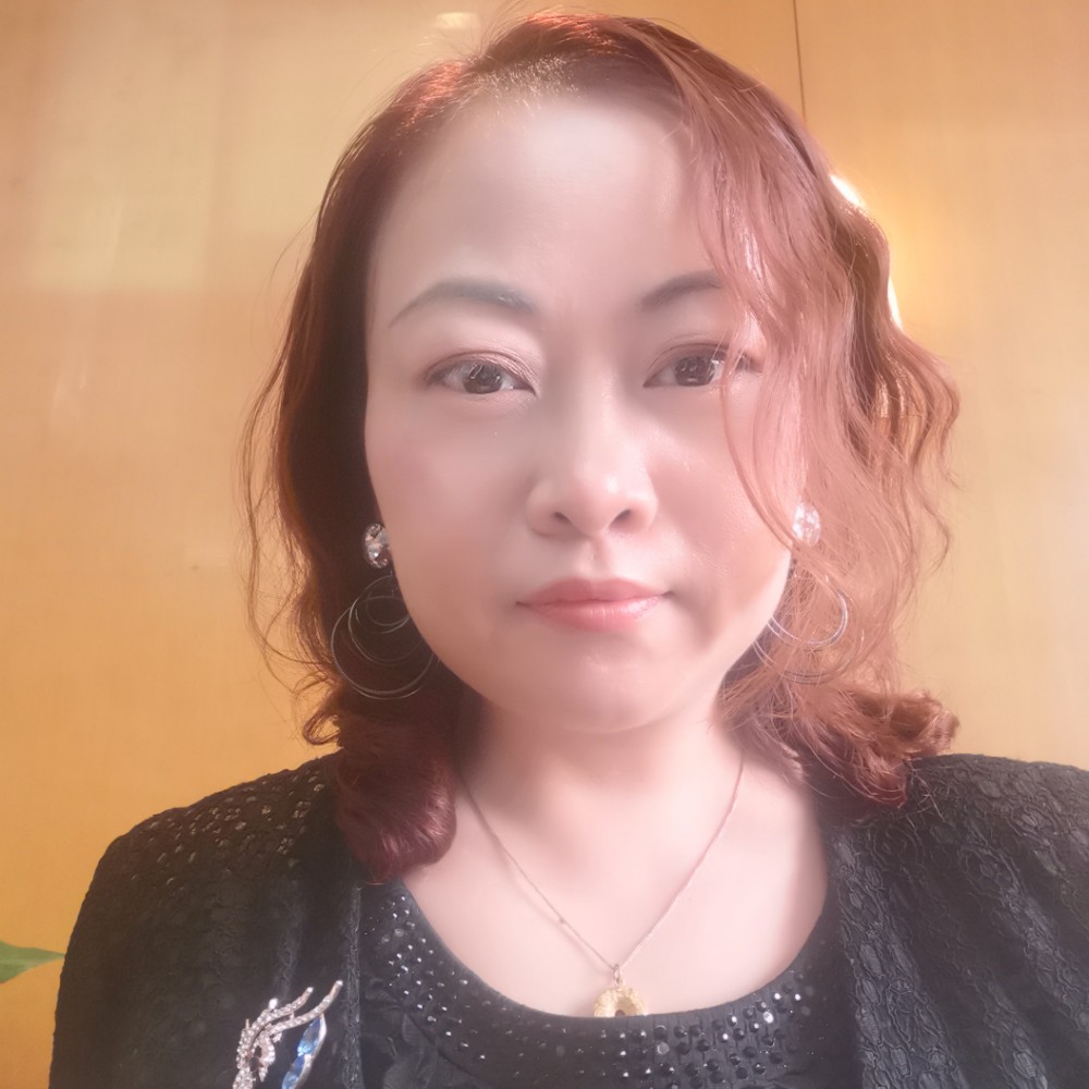 听歌Athena的照片