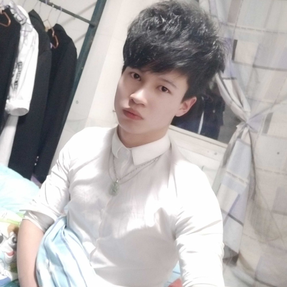 李路路的照片