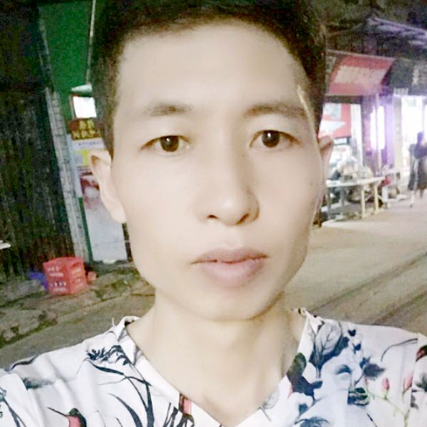 蝶衣改变朴实的照片