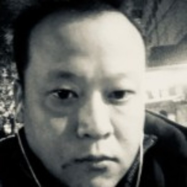 过时踢发带的照片