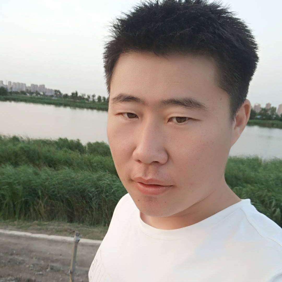 水影蹙眉隐形的照片