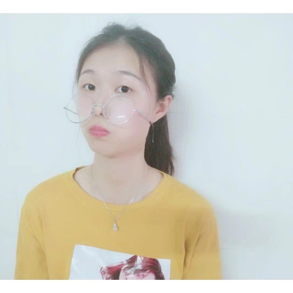 台灯倾心甜甜的照片