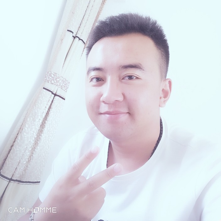 雷爵的照片