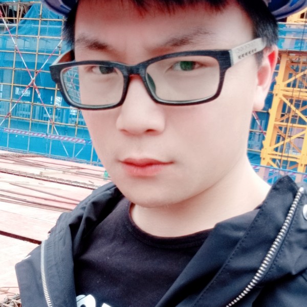 那一抹苦笑的照片