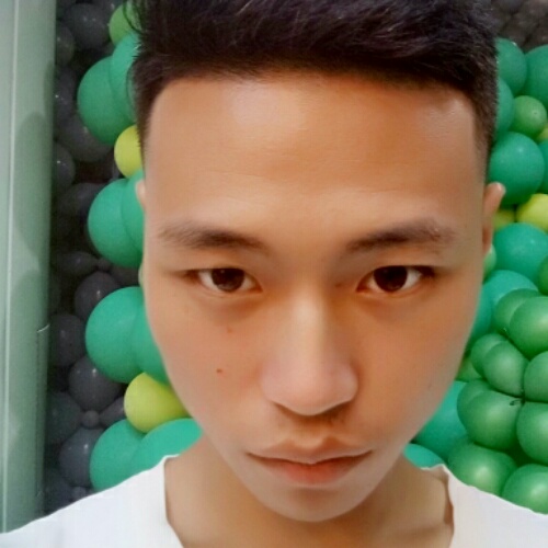 真诚的  男孩的照片