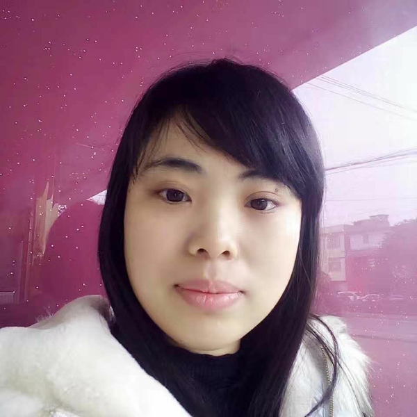 沉静闻蜗牛的照片