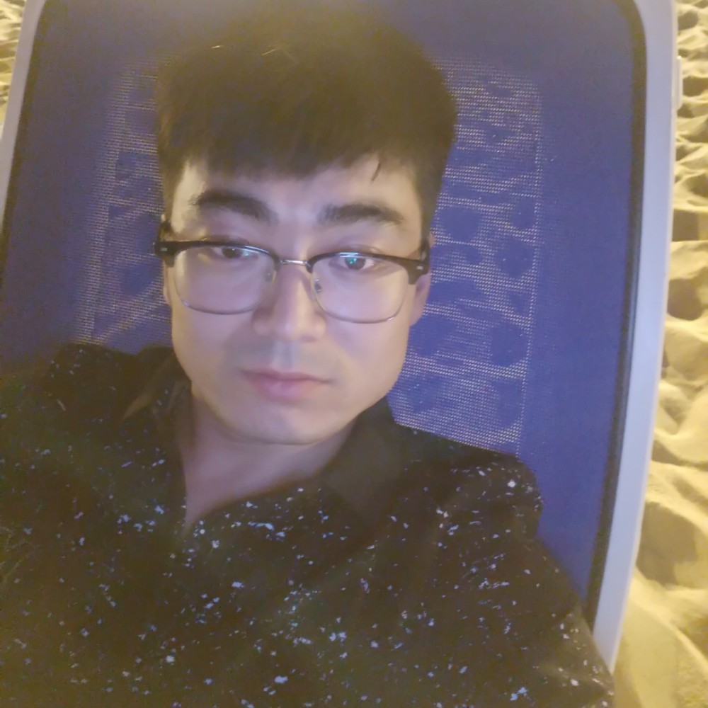 落寞回眸衬衫的照片