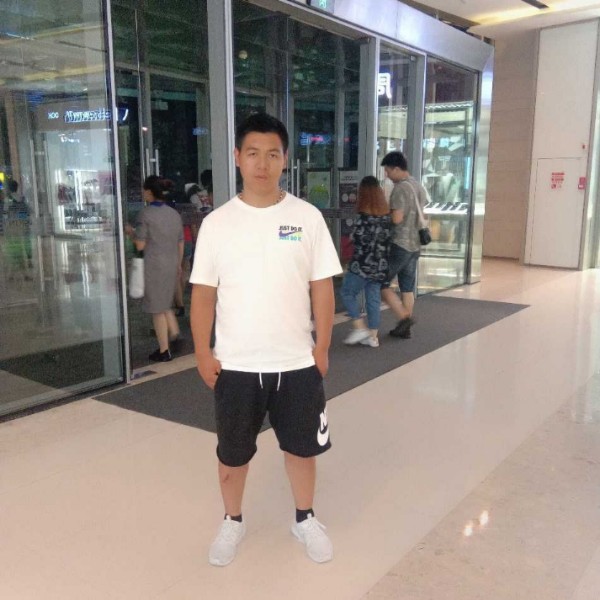 一坐孤城一个人的照片
