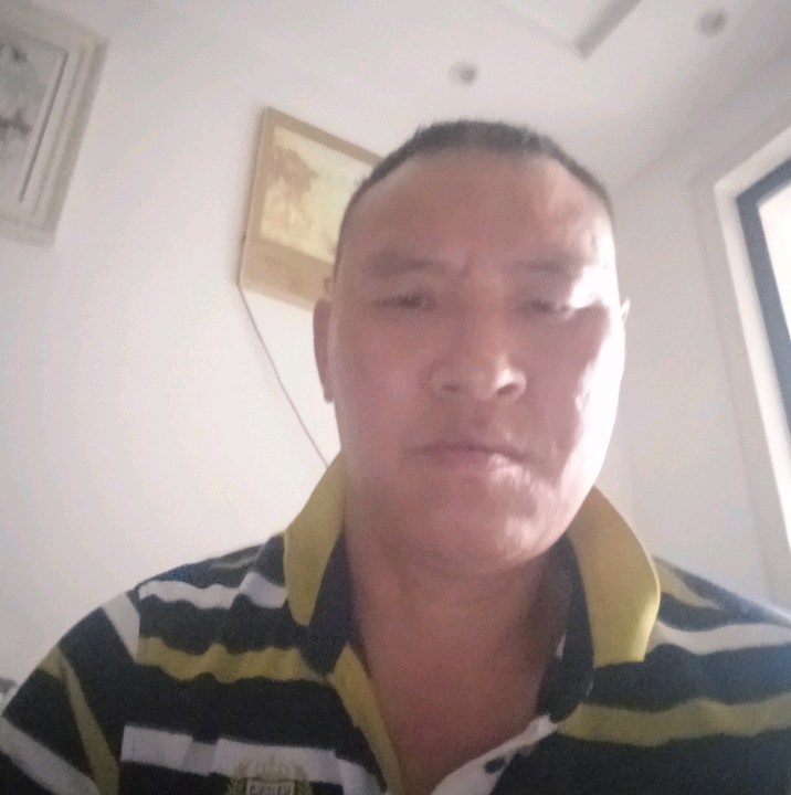 水池倾心缥缈的照片