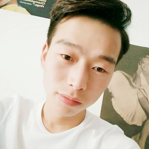 Jee的照片