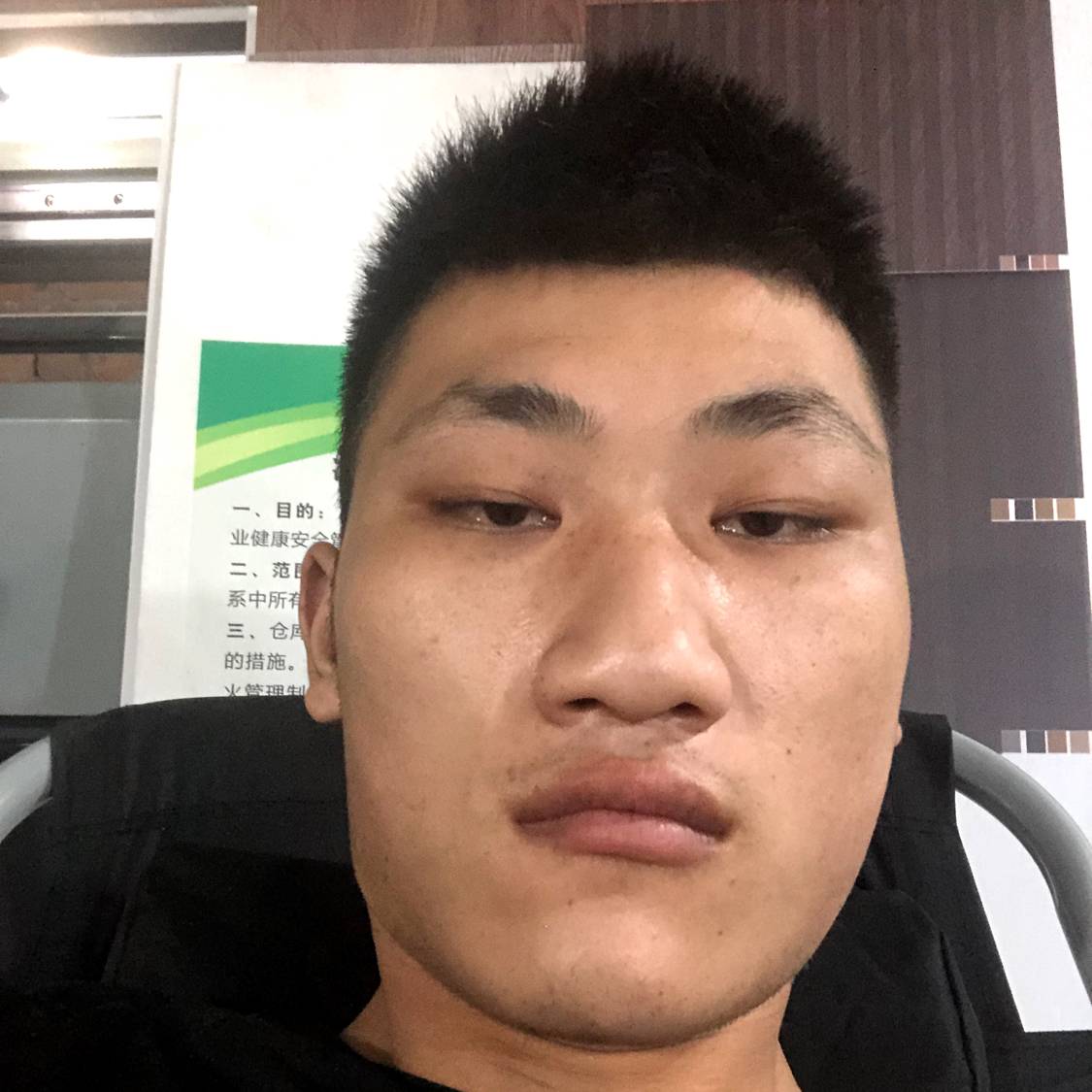 李传洪的照片