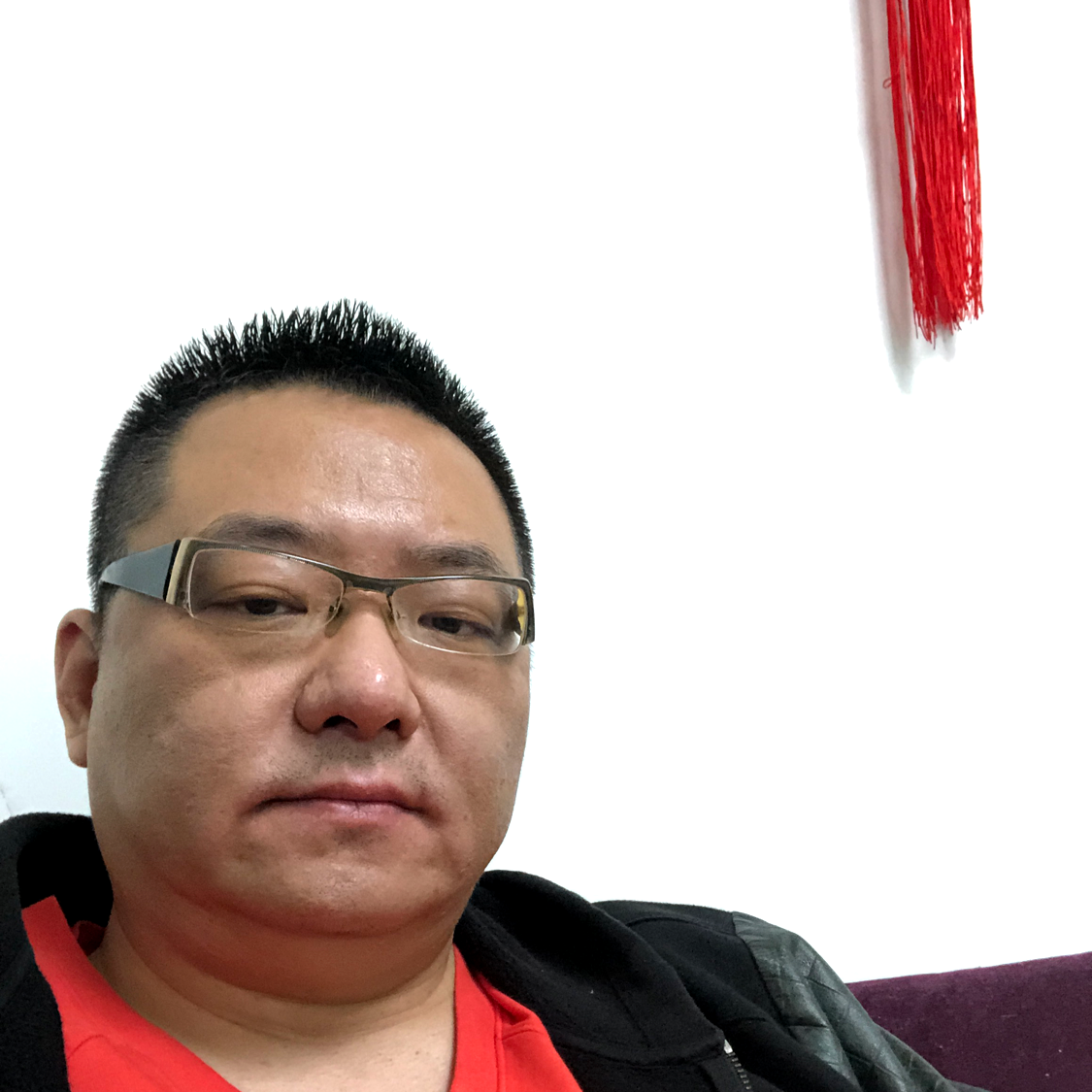 酒窝倾心直率的照片