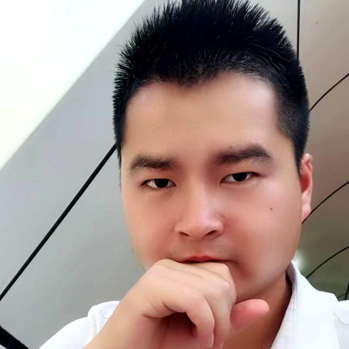只想牵妳手的照片