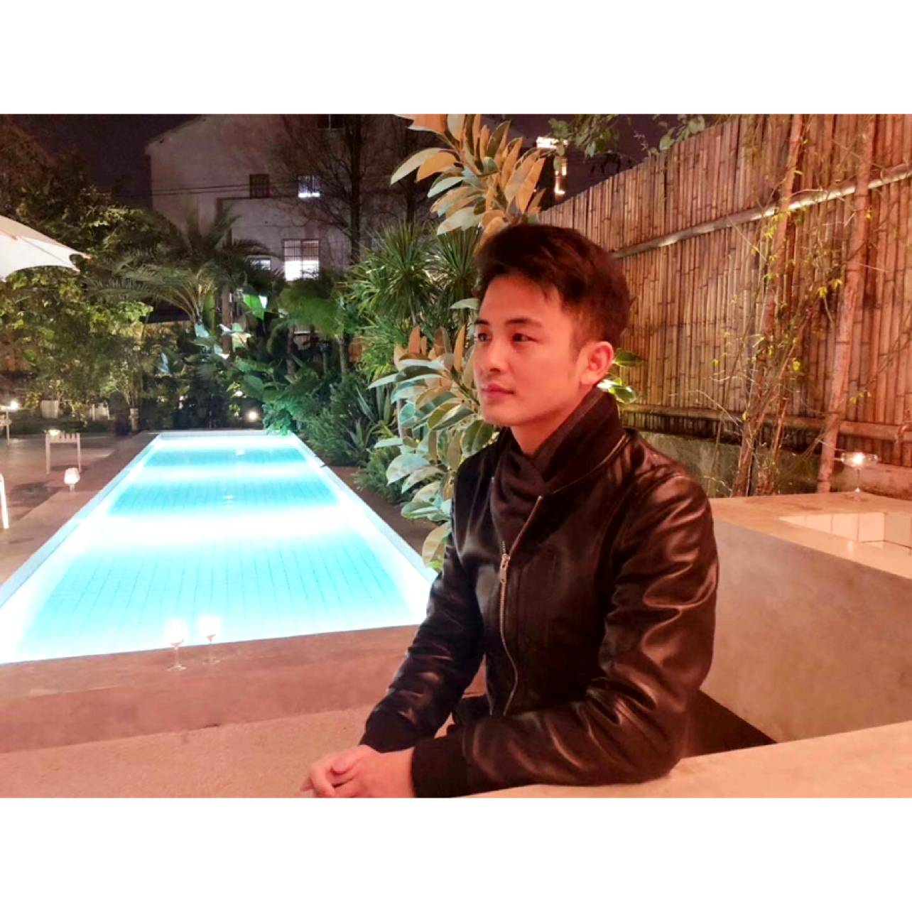 彩色de月亮的照片