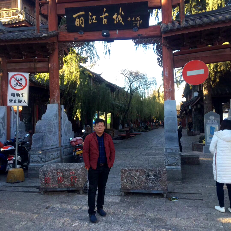 铃铛闻坚定的照片
