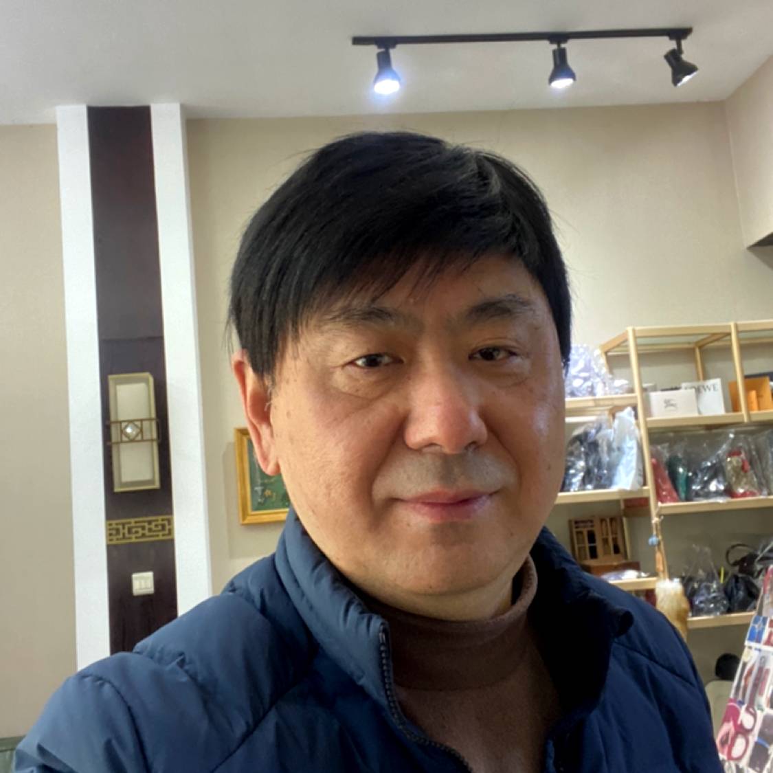 高跟鞋浅吻任性的照片