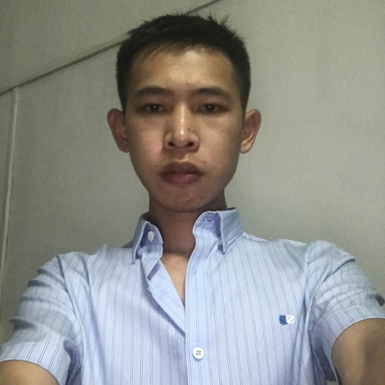 典雅吃醋衬衫的照片