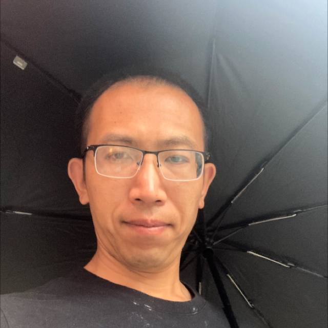 和谐笑情动的照片