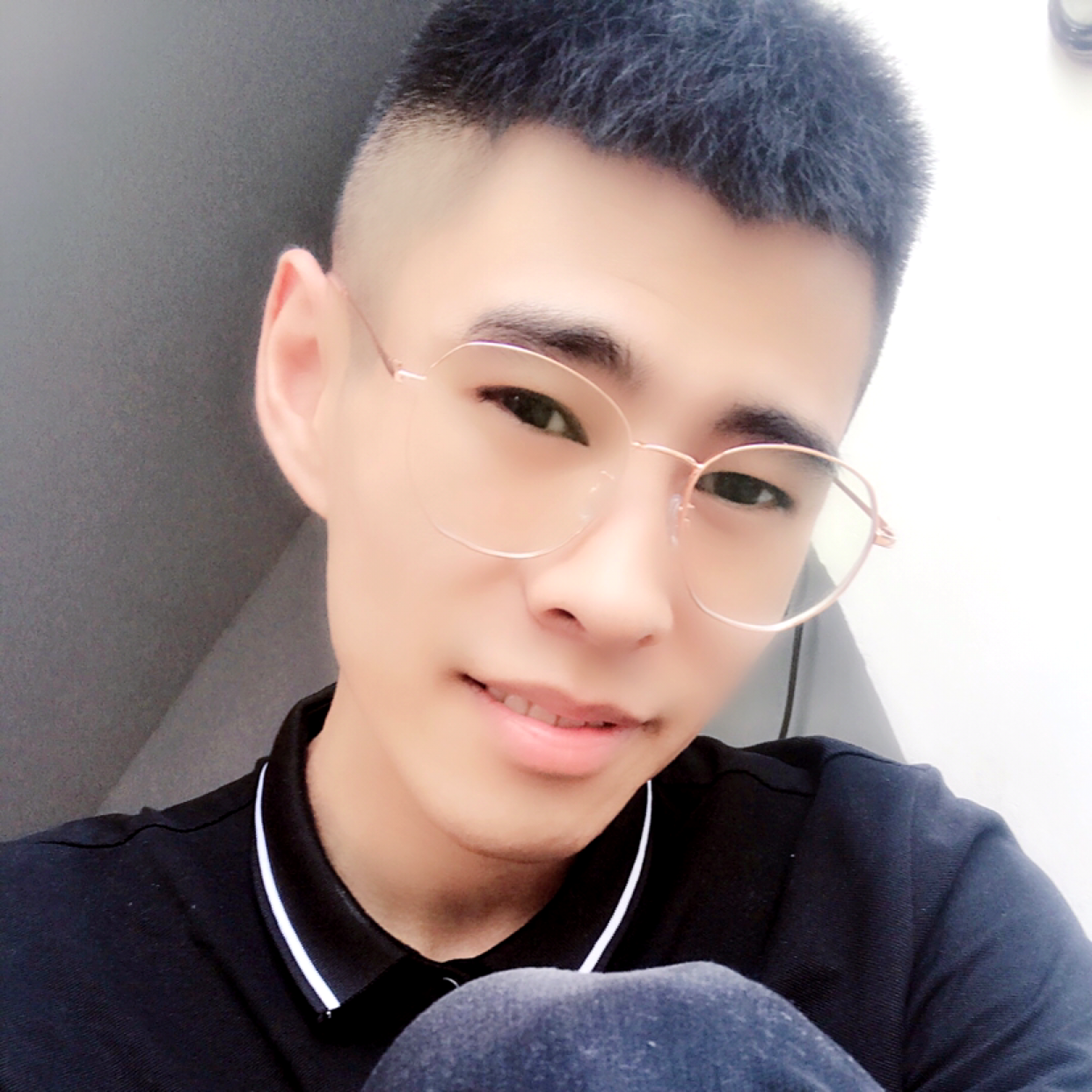 一只骚阿强的照片