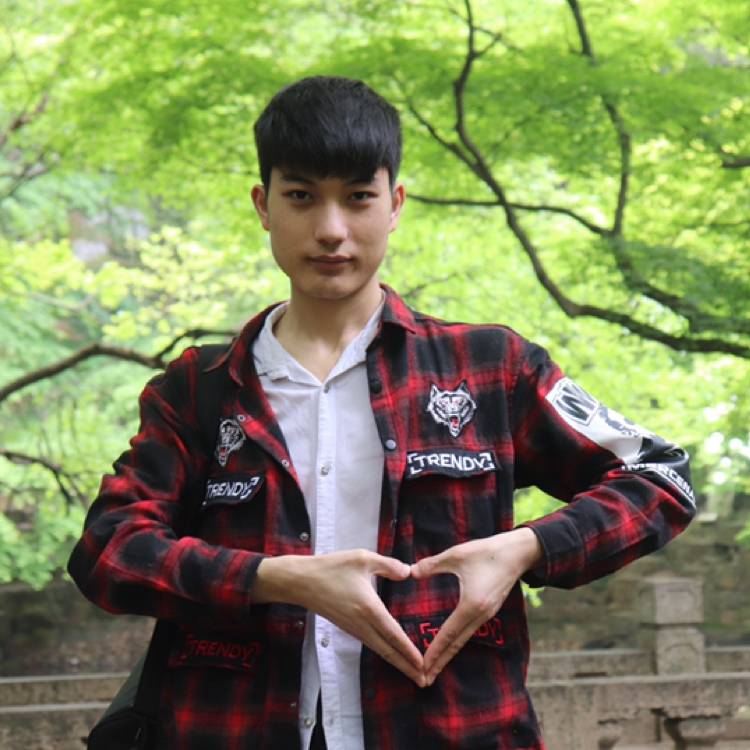 许子的照片