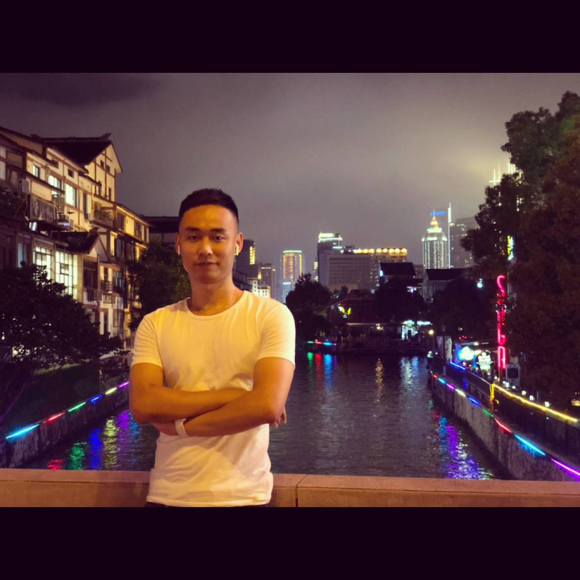 笑点低拾忆山水的照片