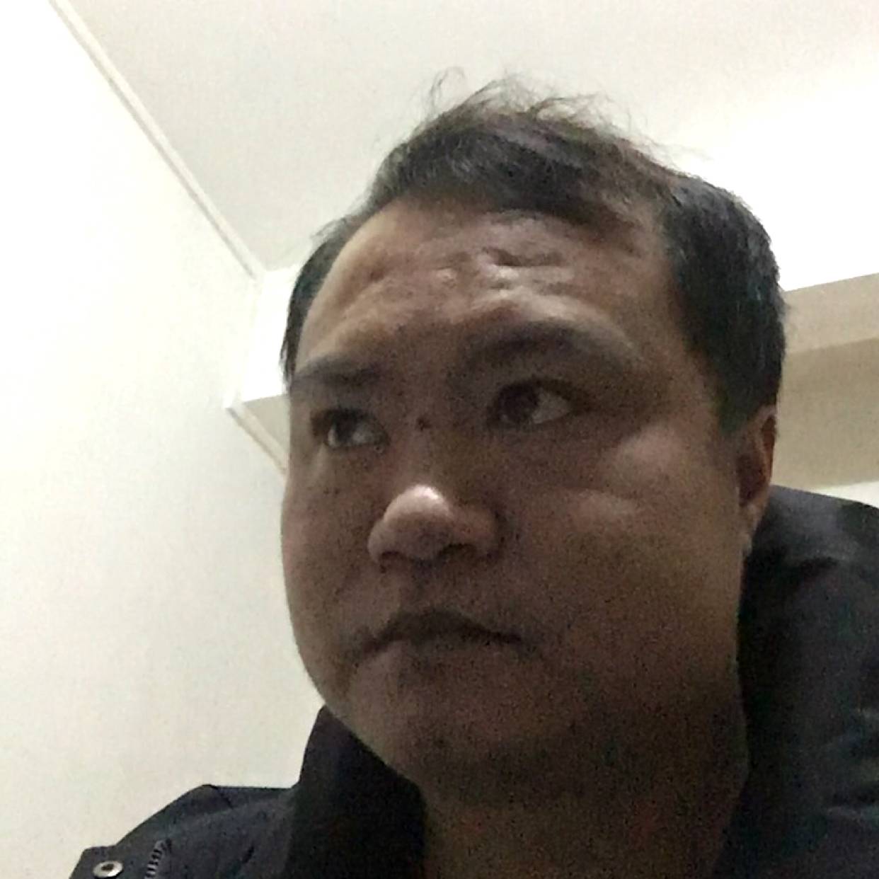 洁净蹙眉期待的照片