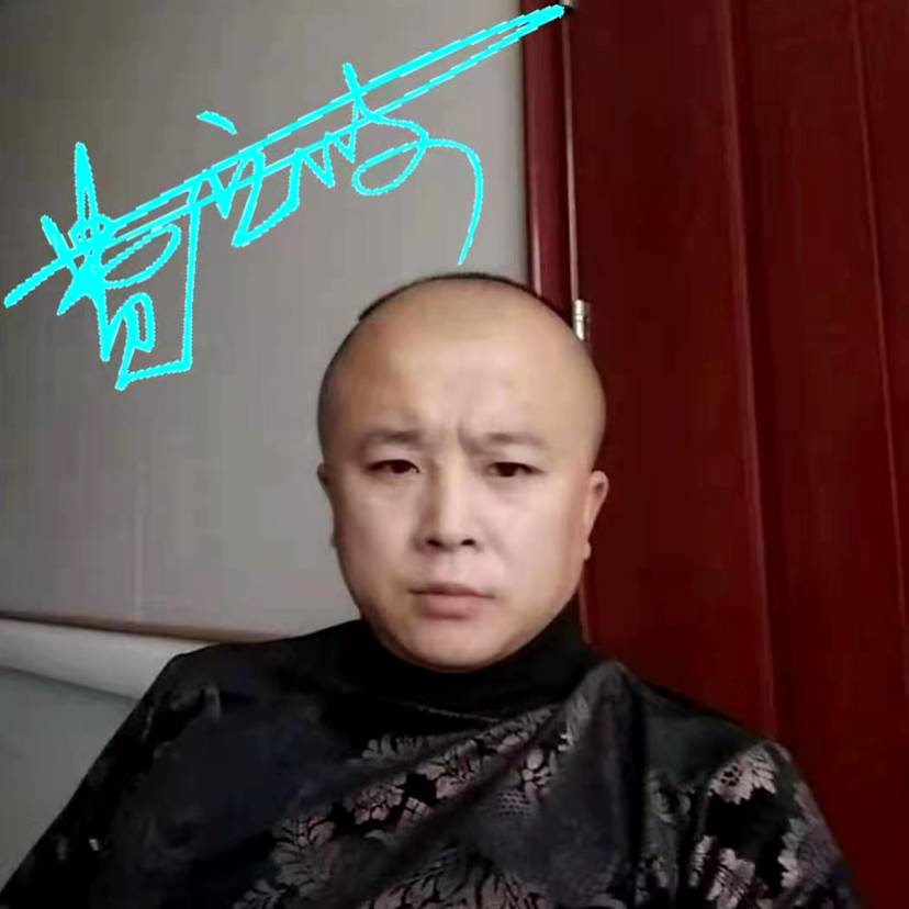 无聊拿冬瓜的照片