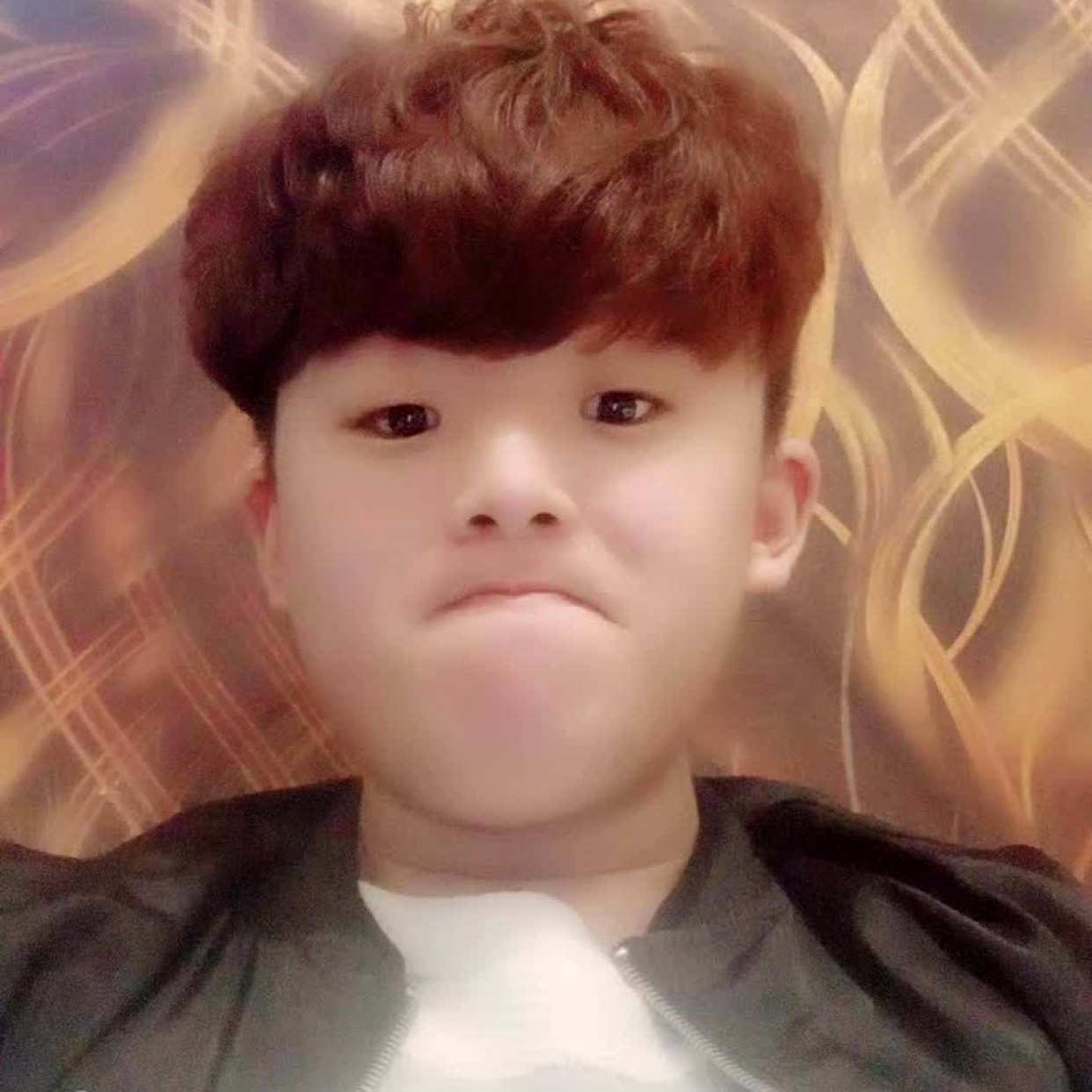 青琯演变灵巧的照片