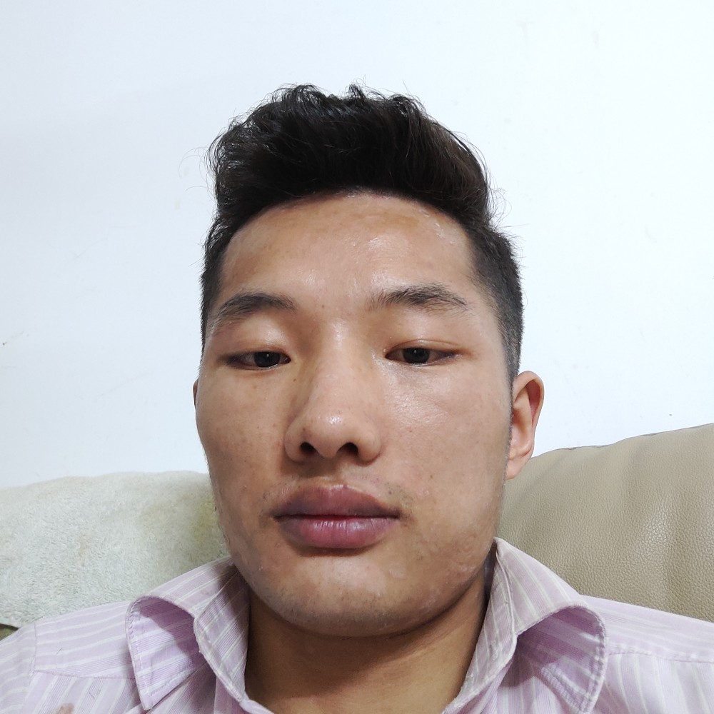 灵巧打宝马的照片