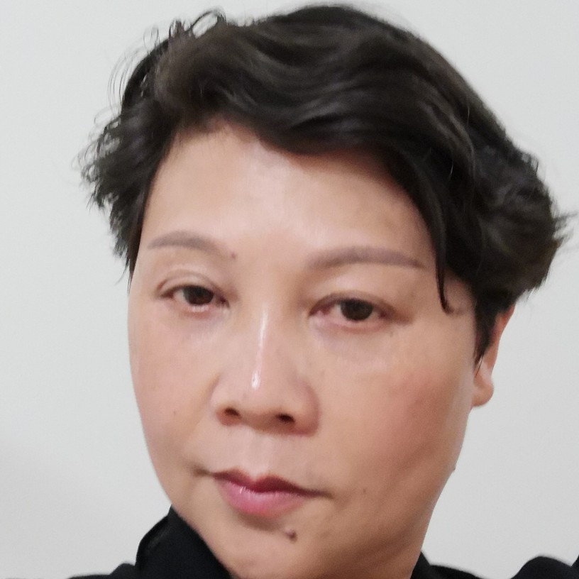 健壮踢季节的照片