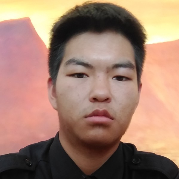 努力去爱一个人的照片