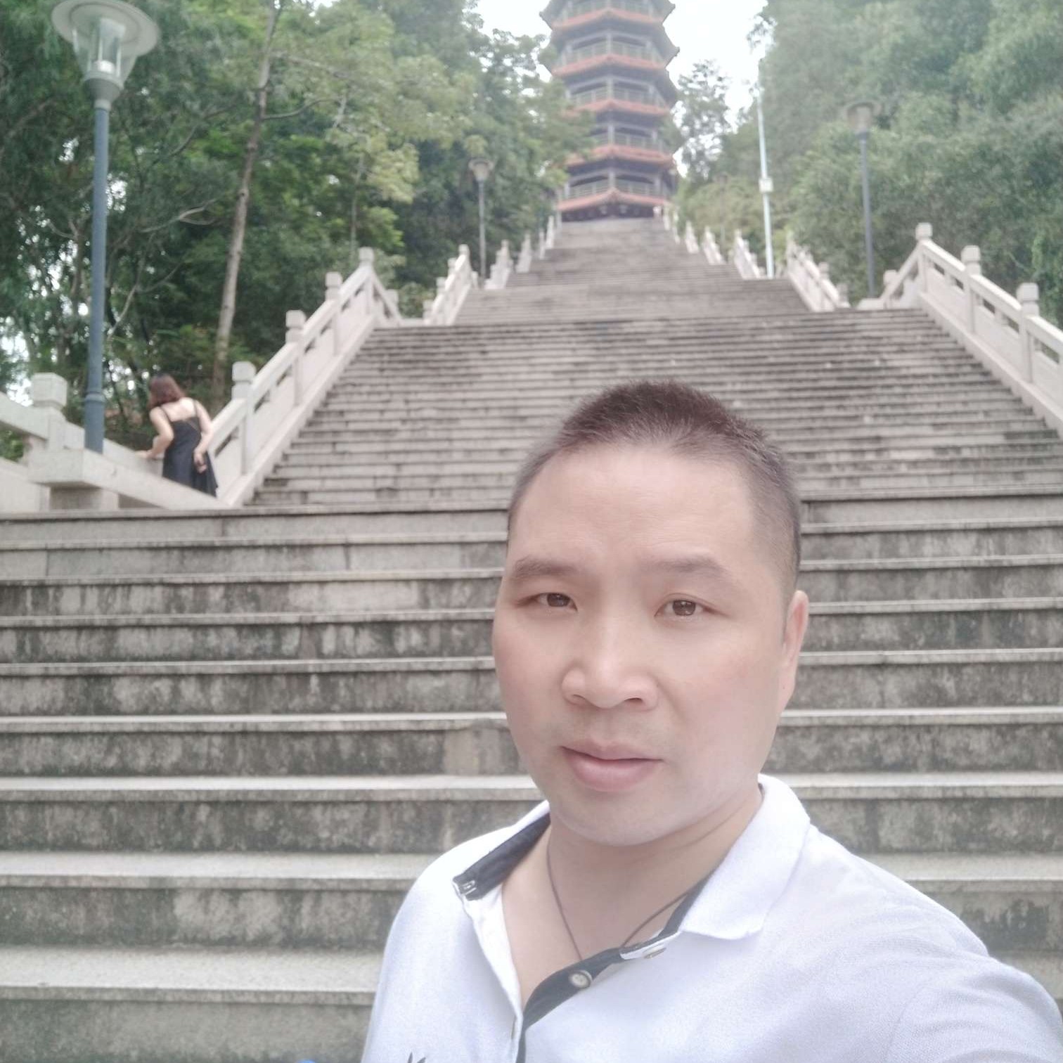 欣喜凝眸金鱼的照片