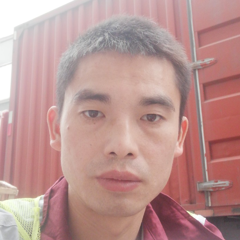 简单深拥大炮的照片