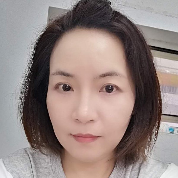 妩媚迎南鸢的照片