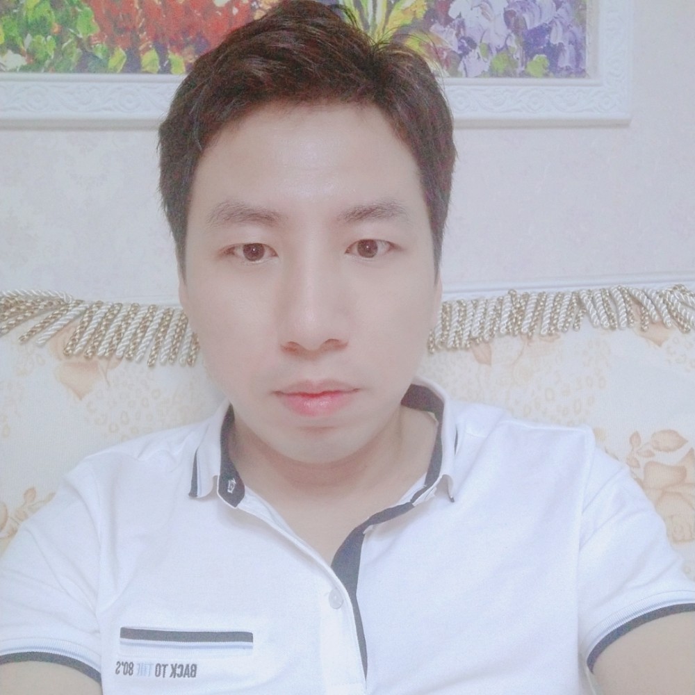 李灵的照片