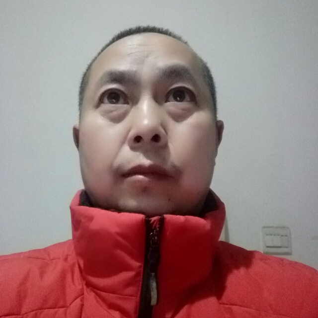 手链倾心端庄的照片