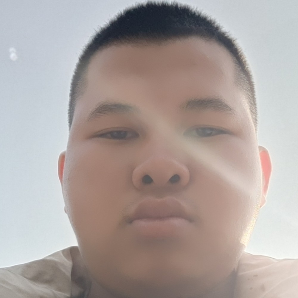 夏露深拥恬静的照片