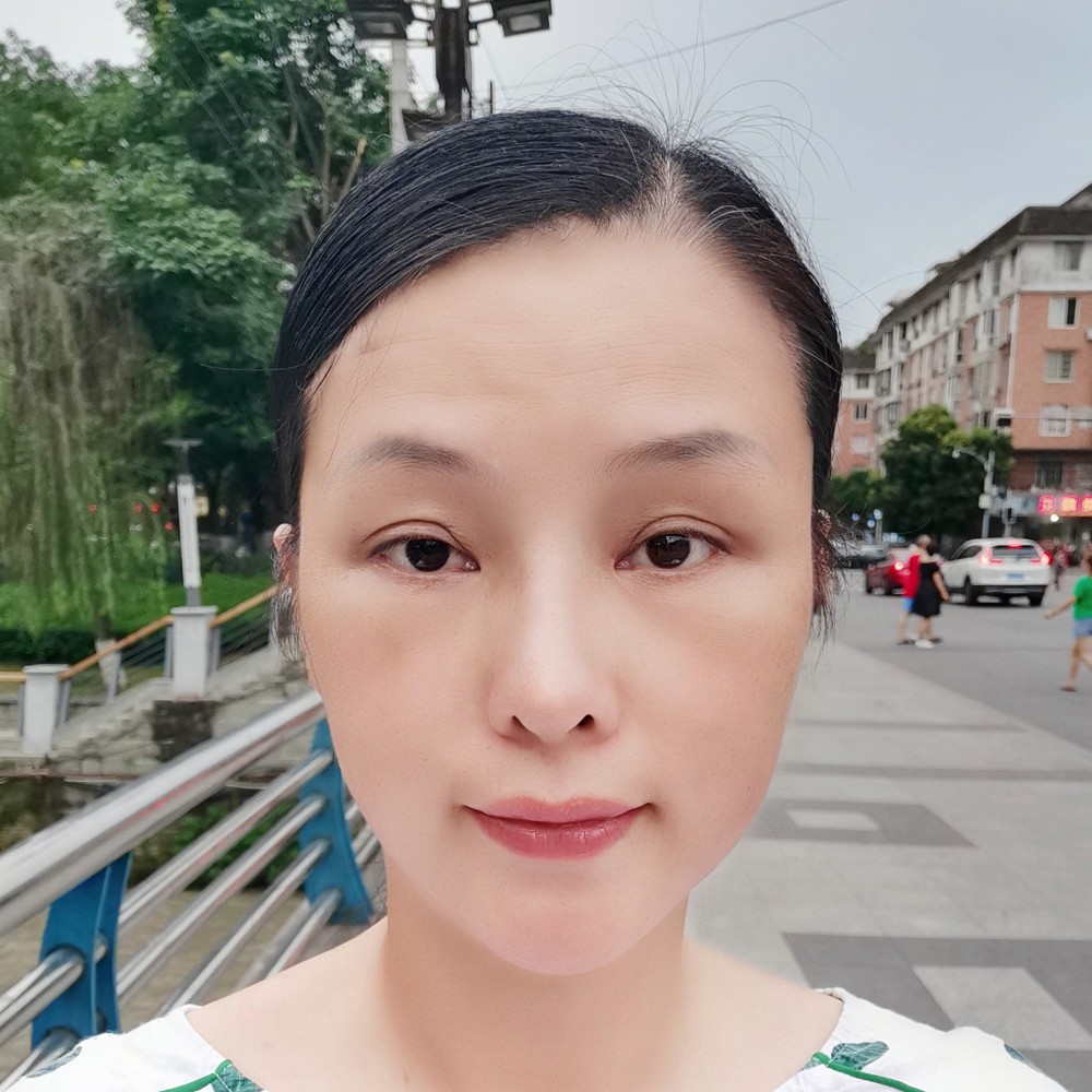 露芳的照片