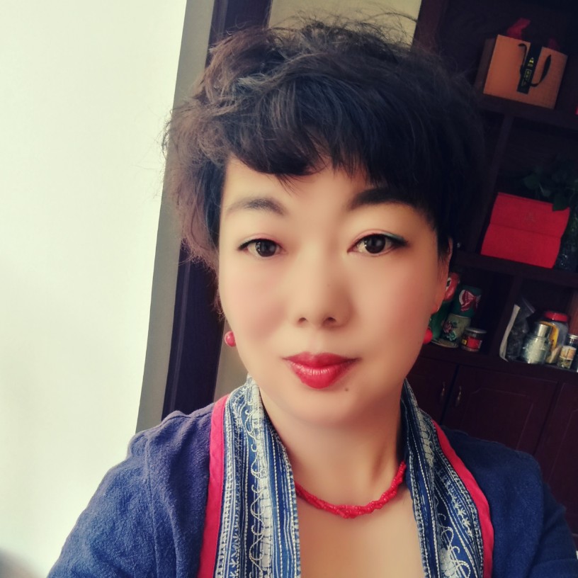 草莓呆萌的照片