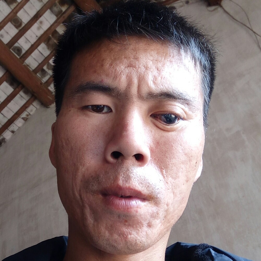 李团结的照片