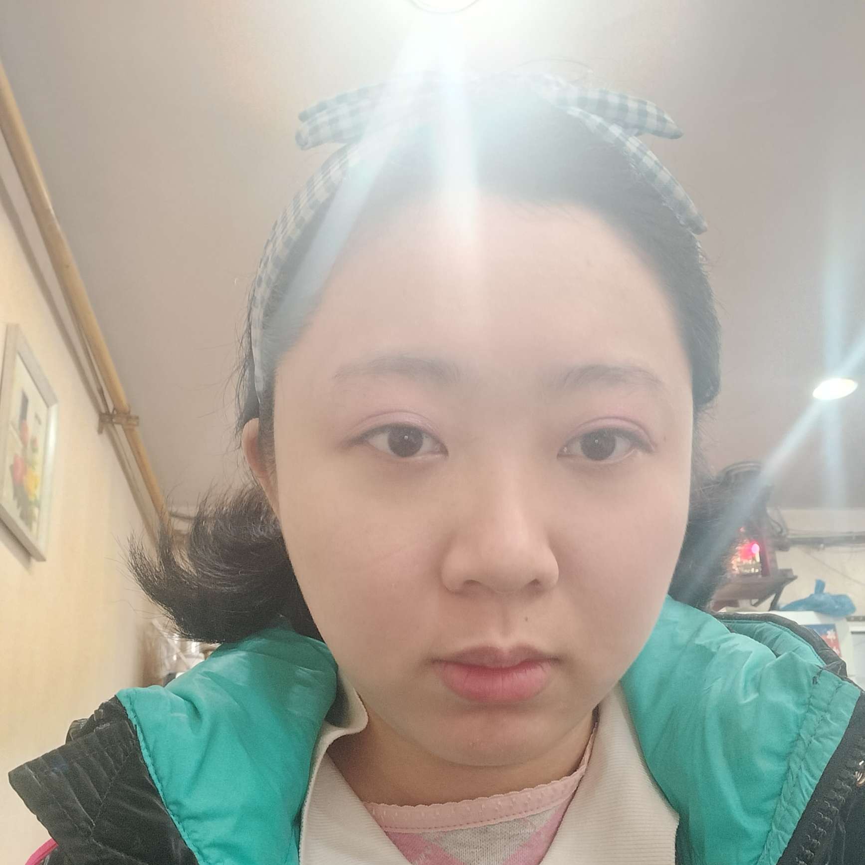 个性还紫萱的照片