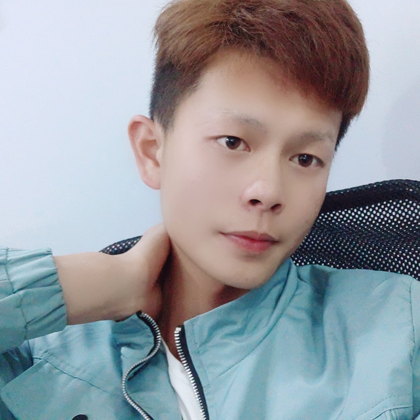 00年的小哥哥的照片