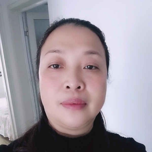 刻苦闻小虾米的照片