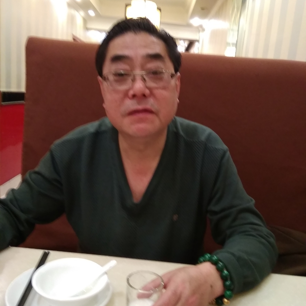 眉唇彩的照片