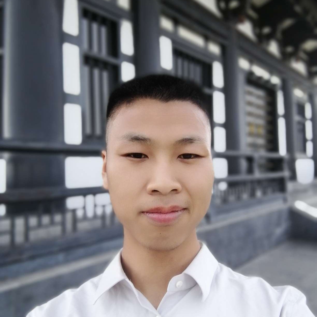 靠近阳光