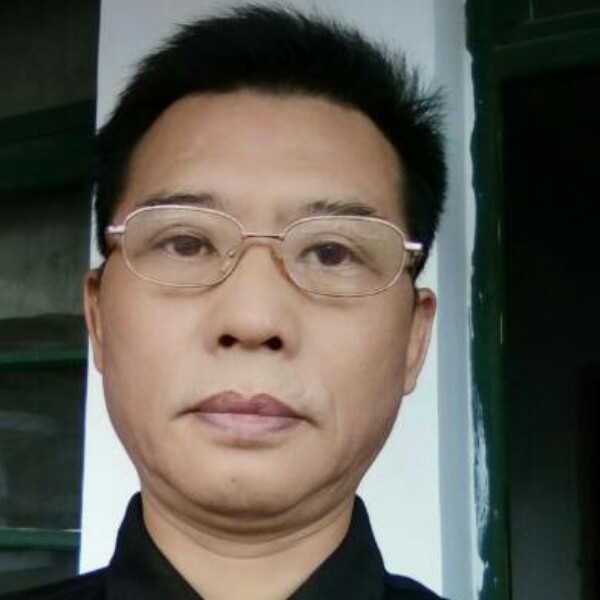 野狼放弃过时的照片